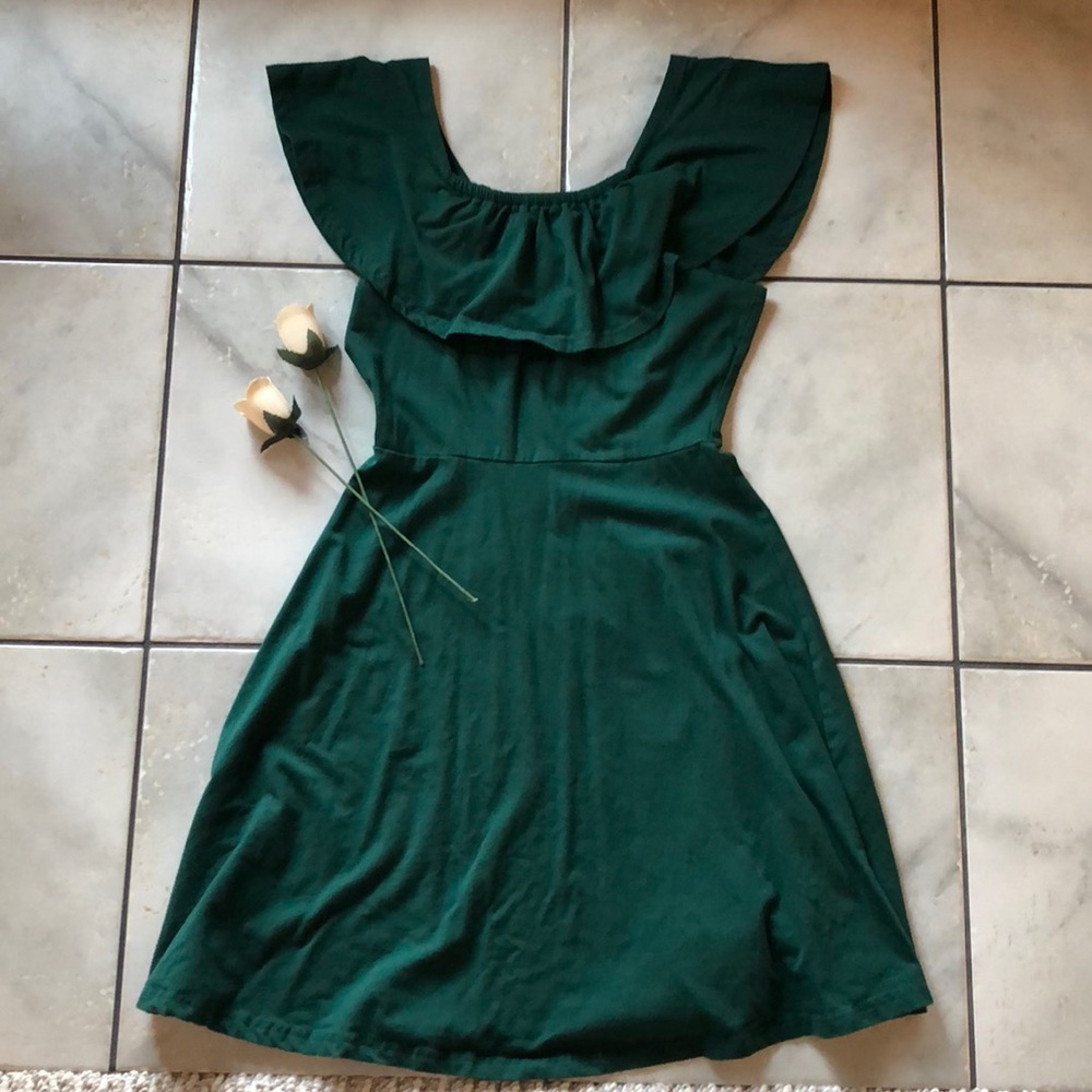NWOT Green HIKA Summer Dress